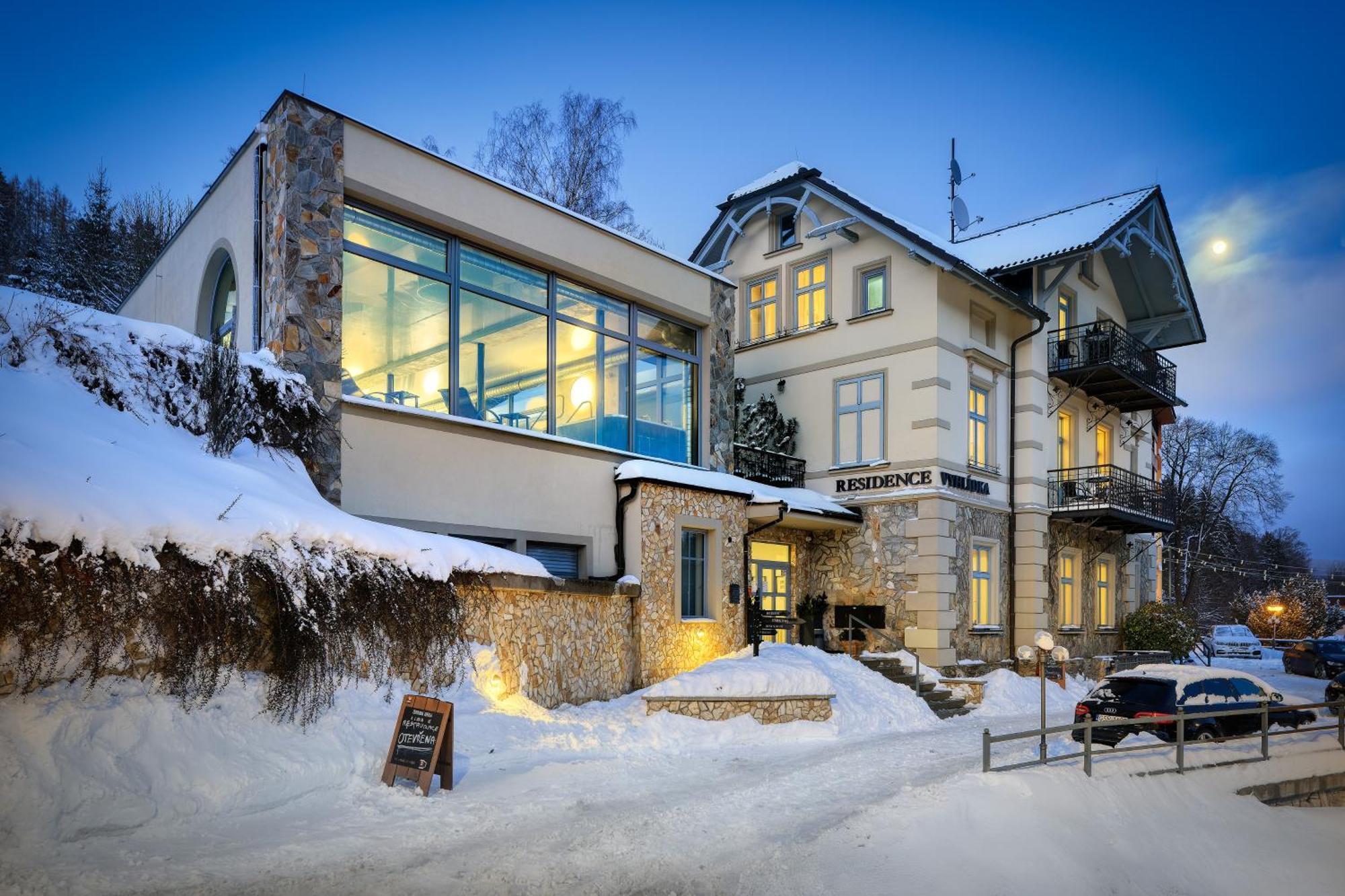 Residence Vyhlidka 잔스케라즈네 외부 사진