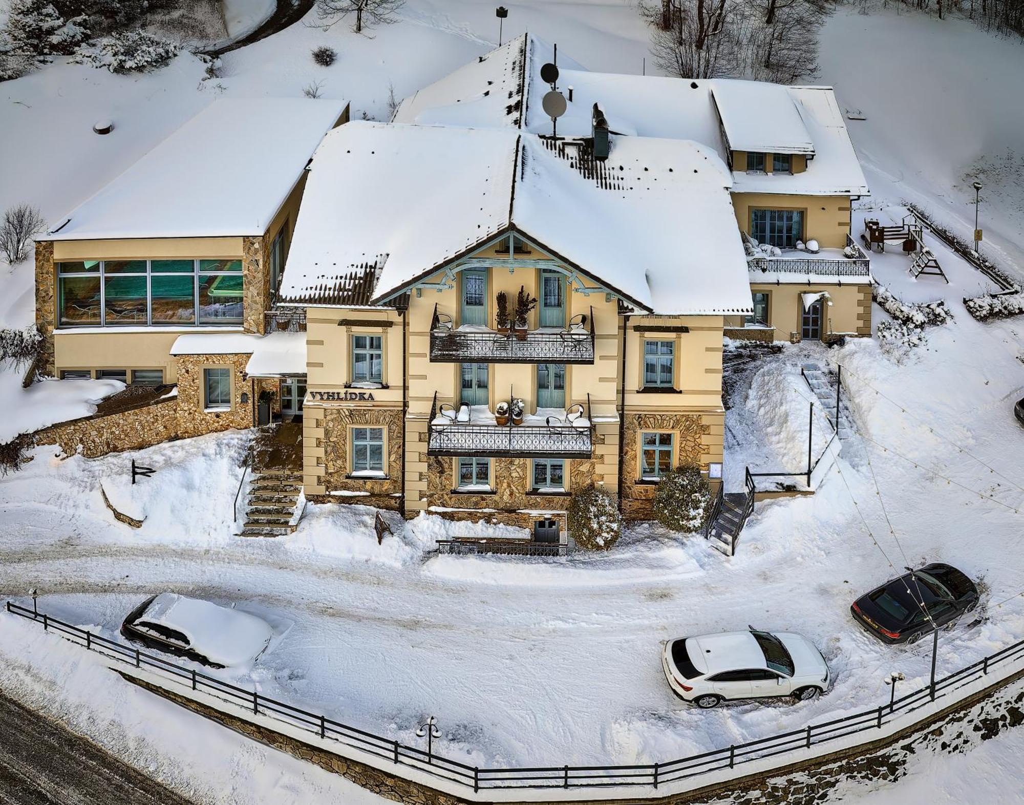 Residence Vyhlidka 잔스케라즈네 외부 사진